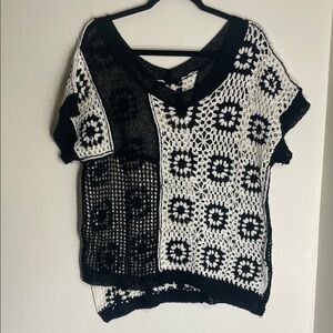 🖤🤍 POL Black & White Crochet Knit Top Boho Patchwork V-Neck Size S